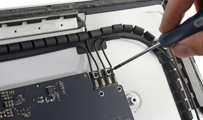 iMac Late 2015 auseinander genommen