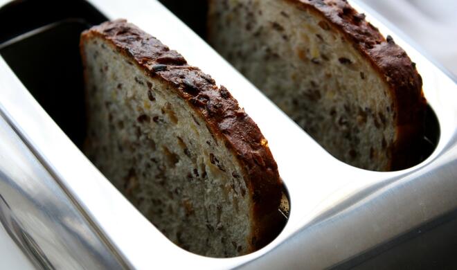 23 Chuck Norris macht Eiswürfel mit seinem Toaster.