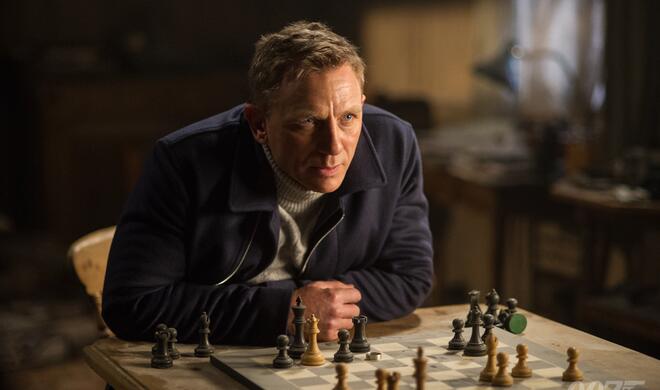 James Bond nutzt auch in Spectre kein iPhone