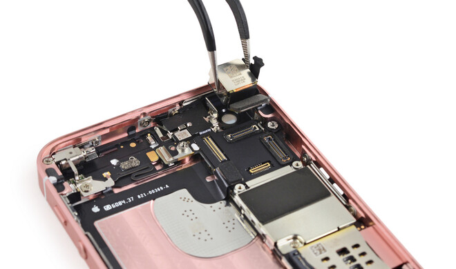 iFixit ist mit der Zerlegung des iPhone SE recht spät dran
