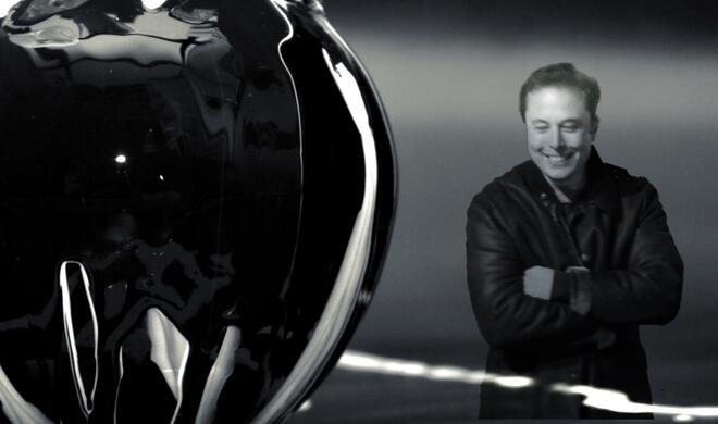 Montage: Elon Musk im Schatten Apples