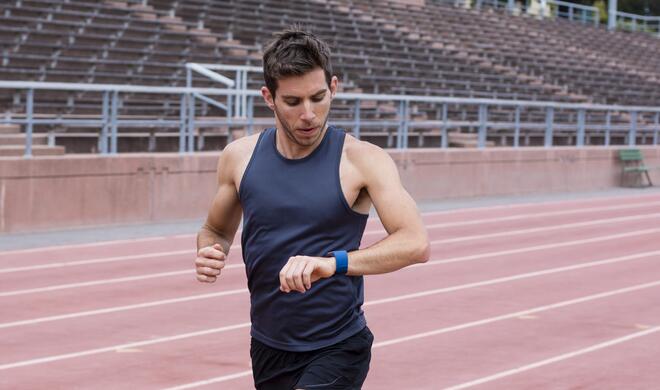 Fitbit Surge im Training