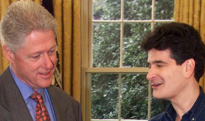 Bill Clinton und iBOT-Erfinder Dean Kamen 2000 im Weißen Haus.