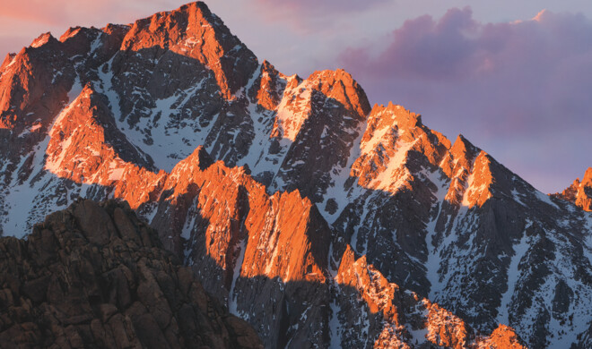 macOS Sierra mit Siri auf einem MacBook.