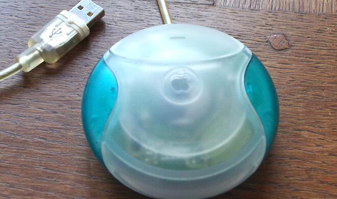 Die Apple USB Maus war ein ergonomisches Ungetüm