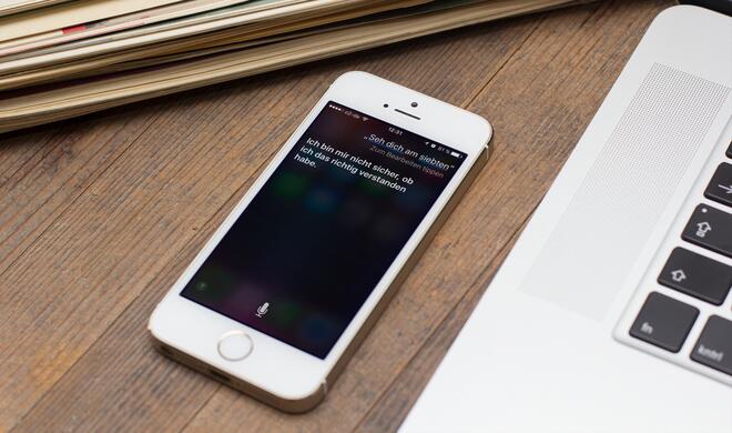 Die deutsche Siri tappt im Dunkeln