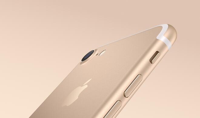 iPhone 7 in Gold