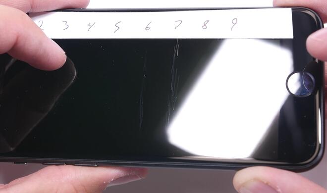 iPhone 7 im Kratztest