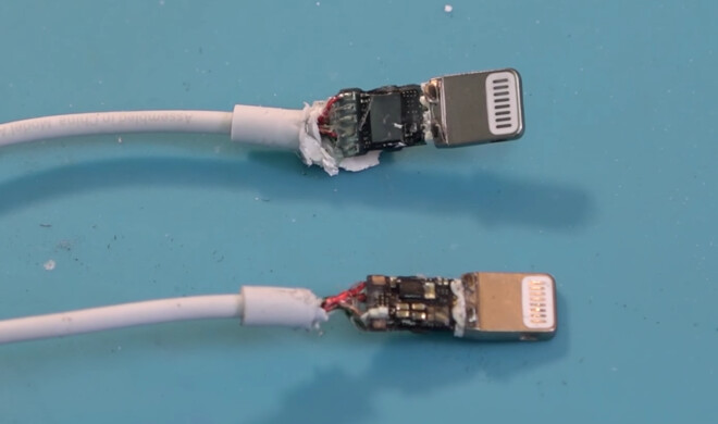Lightning-Anschluss des Adapters und der EarPods auseinandergenommen