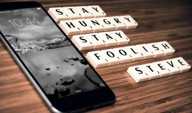 iPhone und Steve-Jobs-Zitat