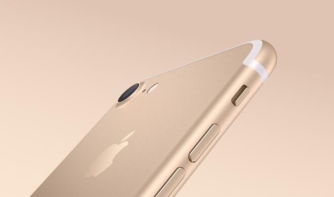 iPhone 7 in Gold