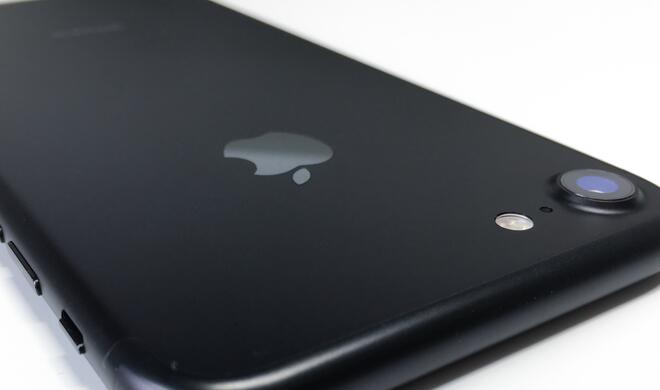 iPhone 7 in Schwarz