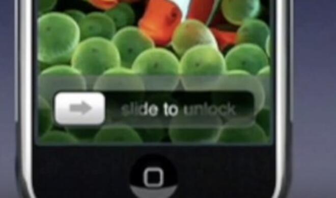 Steve Jobs führt die Entsperrgeste in iOS vor