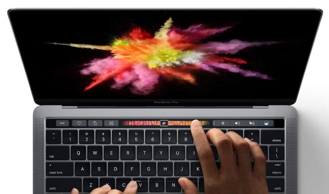 Selbstverständlich kassiert Apple für das neue MacBook Pro auch Spott - wir sind schließlich im Internet!