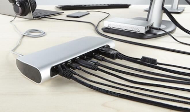 Das Dock bietet viele Anschlussmöglichkeiten