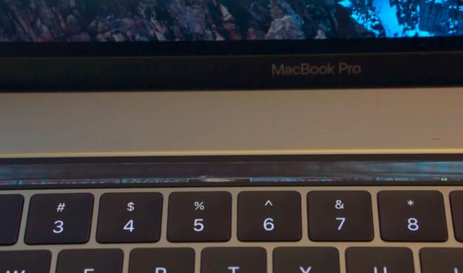 Doom. Auf der Touch Bar.