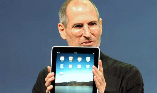 Steve Jobs präsentiert das iPad