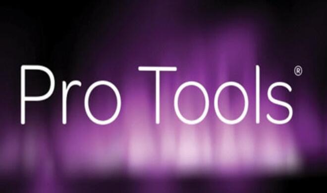 Neu an Bord: das Cloud Collaboration Feature. Der kreative Datenaustausch erfolgt im flexiblen Push-Pull-Prinzip, die Kommunikation eher oldschool via Text-Chat.