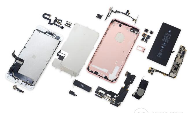 So sieht das iPhone 7 Plus von innen aus - das iPhone 8 wird sich erst noch zeigen