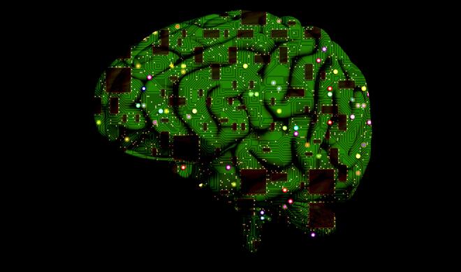 Gehirn mit Mikrochips