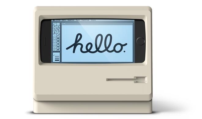 Und Elago hat es wieder getan. Für das iPhone gibt es jetzt ein klassischen 1984er Macintosh-Stand