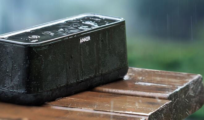Der neue Anker SoundCore Pro verträgt auch Regen, ...