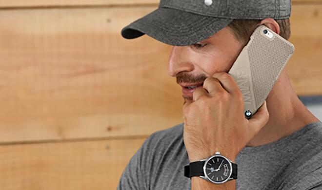 BMW hat neben T-Shirts und Kappen auch Zubehör für das iPhone im Angebot