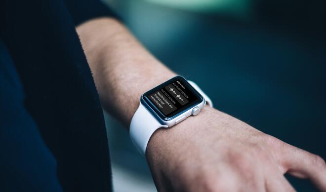 Standardmäßig wird man bei jedem Diktat gefragt, ob man die Nachricht gesprochen oder als Text versenden möchte