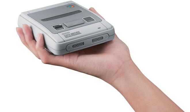 Das neue Mini-SNES können Sie buchstäblich in die Hand nehmen
