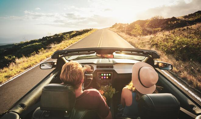 An das SPH-D120 von Pioneer können Sie zwei Medienquellen gleichzeitig anschließen.