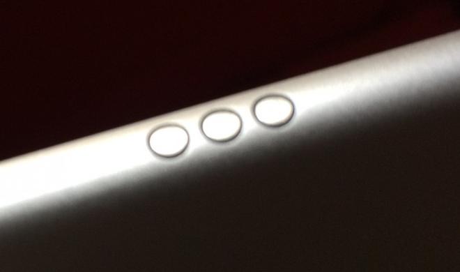 Apple top smart connector