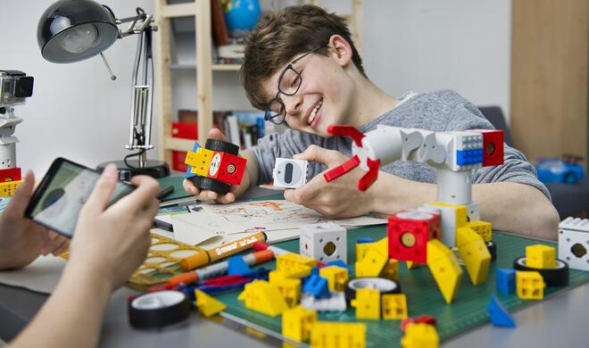 Technikspielzeug wie dasjenige von Tinkerbots kann die Kreativität fördern