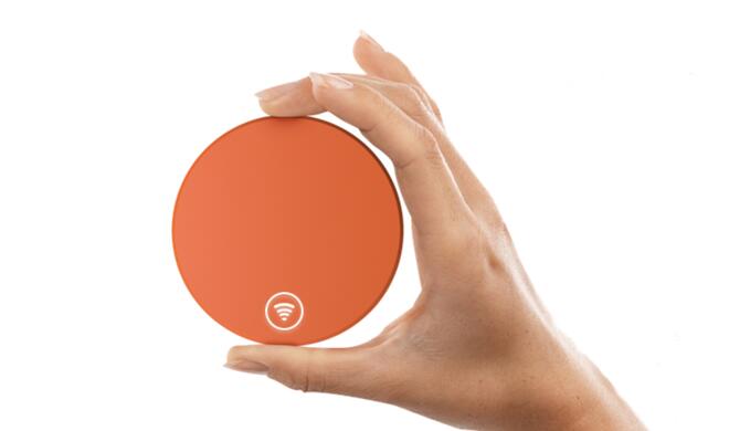 Skyroam Solis ist handlich und rund und passt in jede Tasche. 