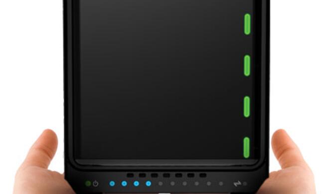 Das Drobo 5N2 überzeugt vor allem durch die Einfachheit in der Einrichtung und Bedienung, sowie der Möglichkeit praktisch jede verfügbare Festplatte einsetzen zu können.