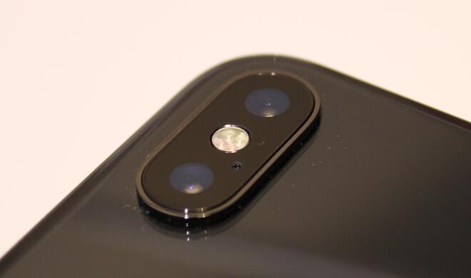 Die Kamera am iPhone X macht einen Buckel