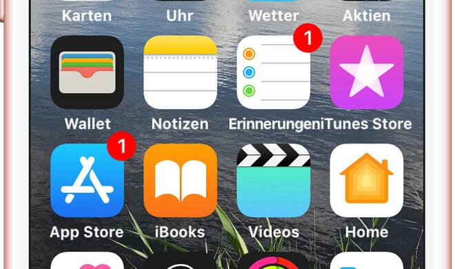 Leichter Zoom und fette Schrift für bessere Lesbarkeit, dazu ein eigener Hintergrund – schon ist der individuell optimierte Look für iOS 11 fertig.
