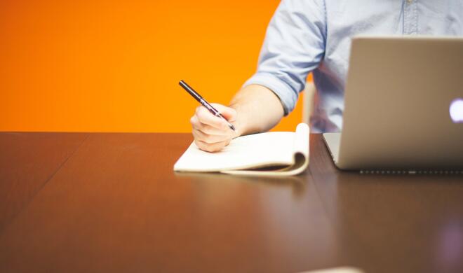 Aus Zusammenfassung kann man schnell die wichtigsten Punkte herauslesen