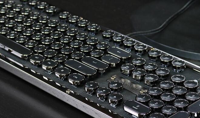 Retro Classic Keyboard