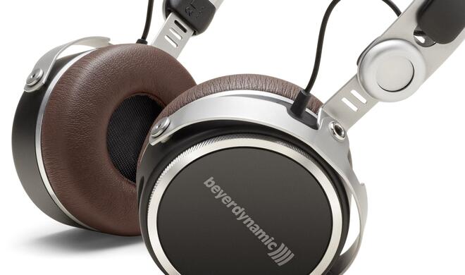 Den Avento wireless gibt es in Braun und Schwarz. 