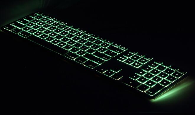 Matias Wired RGB-Keyboard für Mac