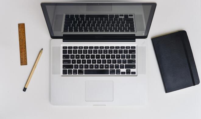 Dateien lassen sich am Mac auch ohne ziehen oder Kontextmenü löschen. Eine Tastenkombination reicht aus