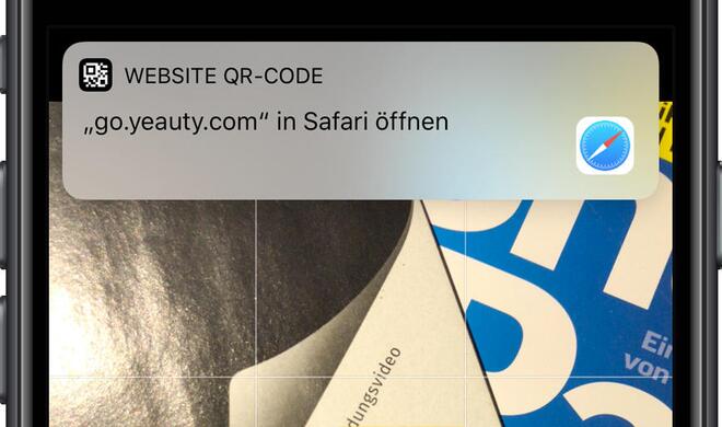 Die Kamera-App von iOS 11 erkennt QR-Codes im Vorschaubild und bietet an, deren Inhalt an die passende App weiterzuleiten.