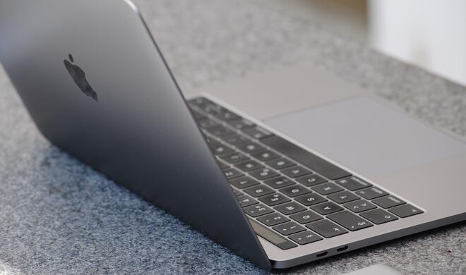 MacBook Pro mit Touch Bar