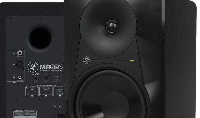 Die eingebauten Klangfilter erlauben eine dezente, aber effektive Anpassung der Höhen sowie eine Aufstellung in Wandnähe.