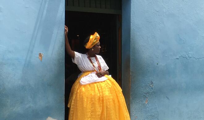 Baiana in yellow and blue