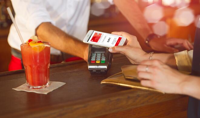Mobiles Bezahlen mit einer App von der Sparkasse