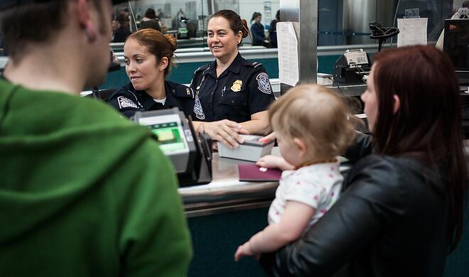 Typische Einreise-Situation am Flughafen Newark im US-Bundesstaat New Jersey