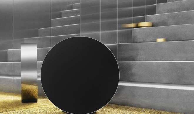 Beosound Edge am Boden