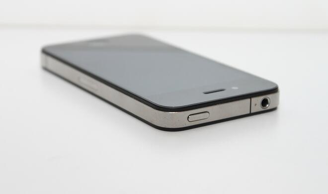 iPhone 4