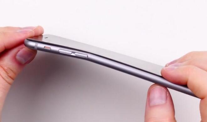 Das iPhone 6 Plus ließ sich leichter biegen